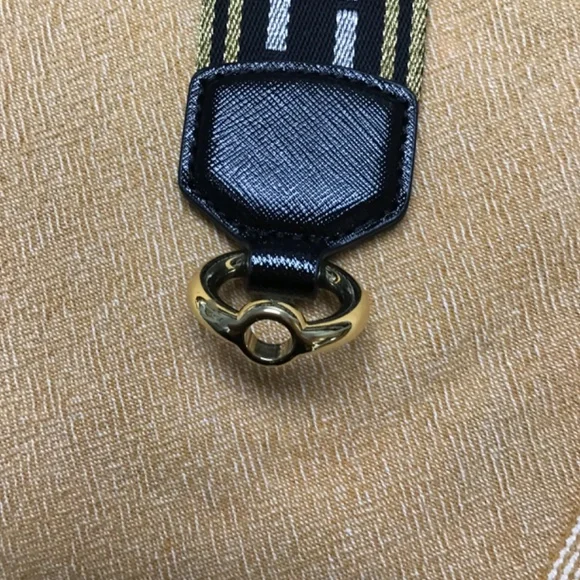 MARC JACOBS CAMERA BAG STRAP - MISSING CLASP - Picture 4 of 4